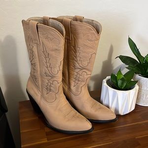 Idyllwind by Miranda Lambert western cowgirl boots taupe